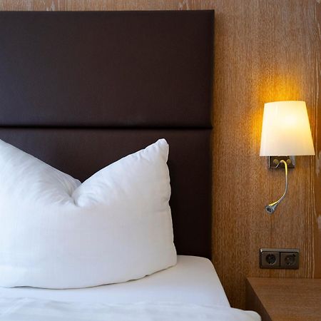 Hotel & Apartments Boehm Grafenwohr Ngoại thất bức ảnh