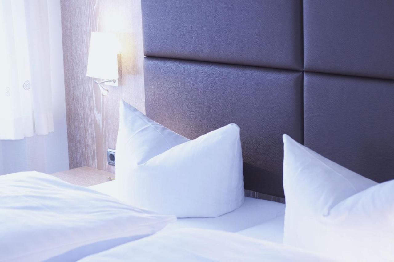 Hotel & Apartments Boehm Grafenwohr Ngoại thất bức ảnh