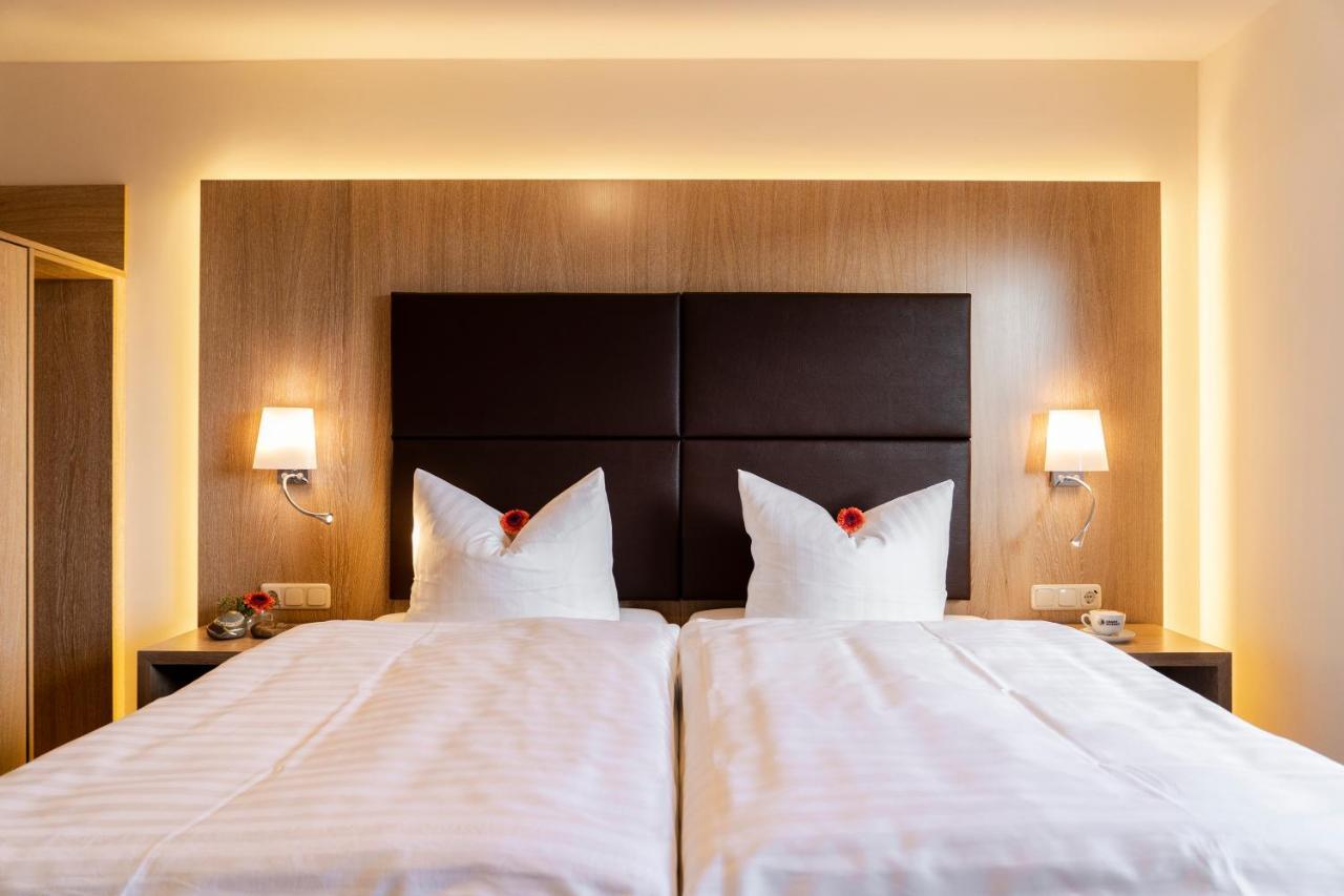 Hotel & Apartments Boehm Grafenwohr Ngoại thất bức ảnh